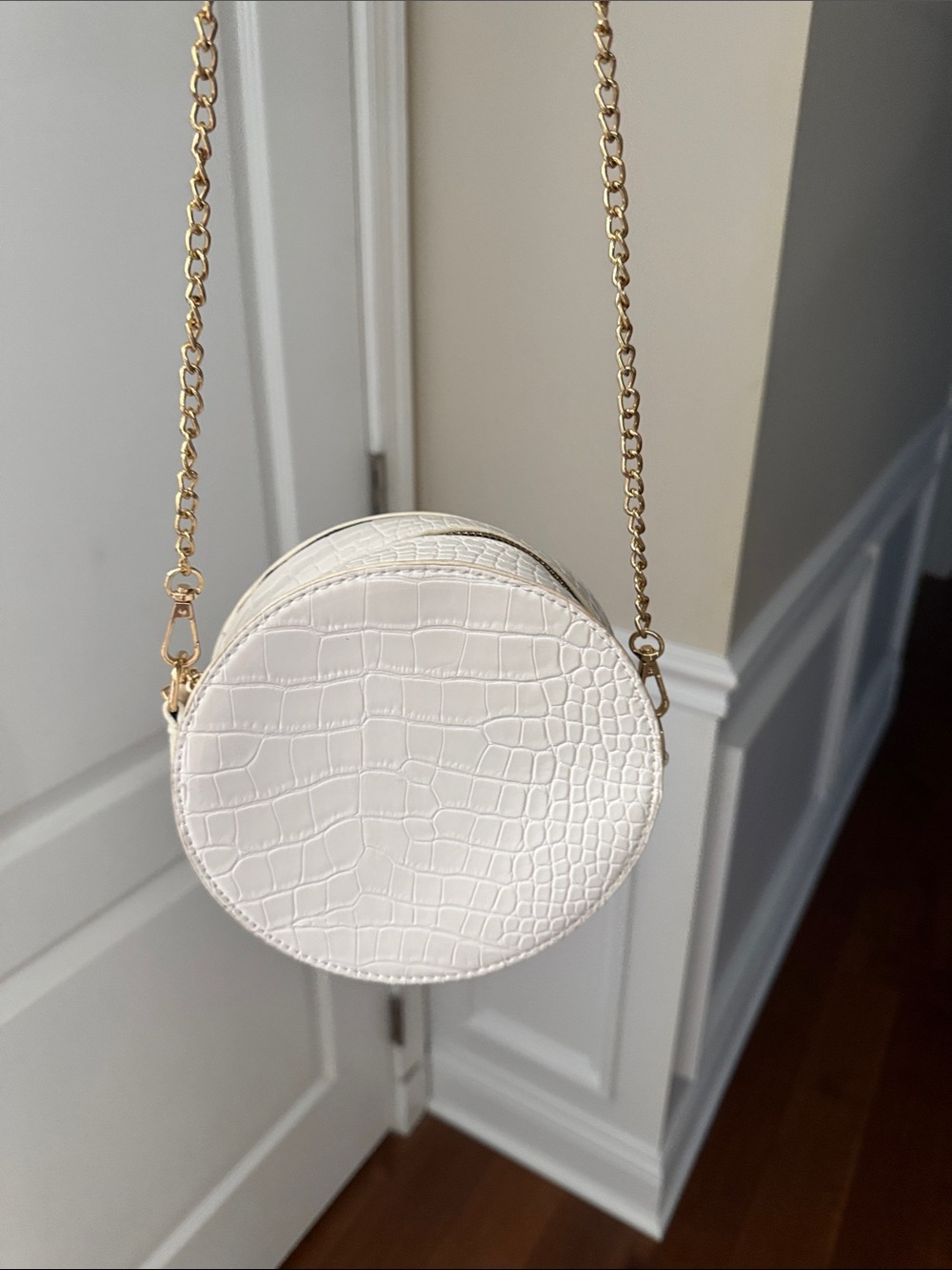 Women’s white purse